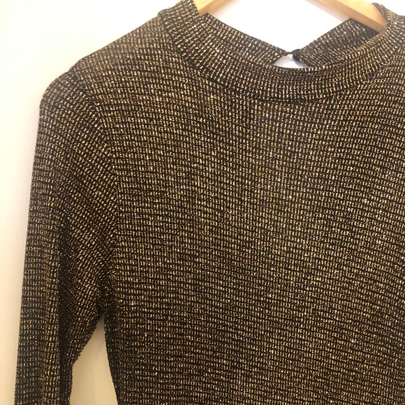 Dresses & Skirts - Gold sparkles dress